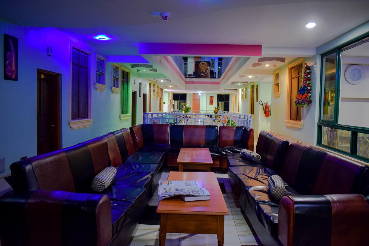The Joy Hotel Voi Buitenkant foto